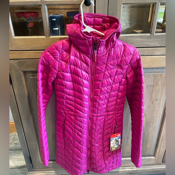 The Northface Thermoball Hooded Jacket/Parka ~ Dramatic Plum ~ NWT! - Picture 8 of 16